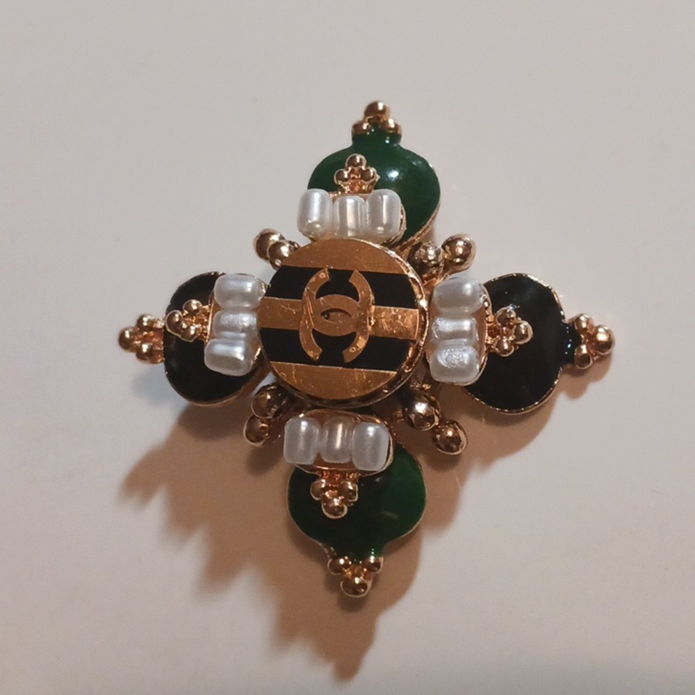 Exquisite Brooch/pendant